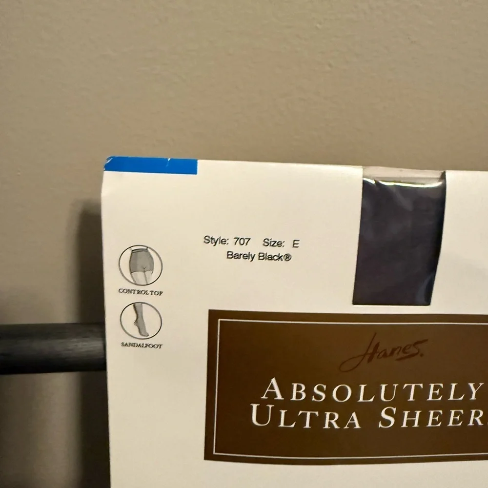 Hanes Ultra Sheer Pantyhose in Barely Black Size E